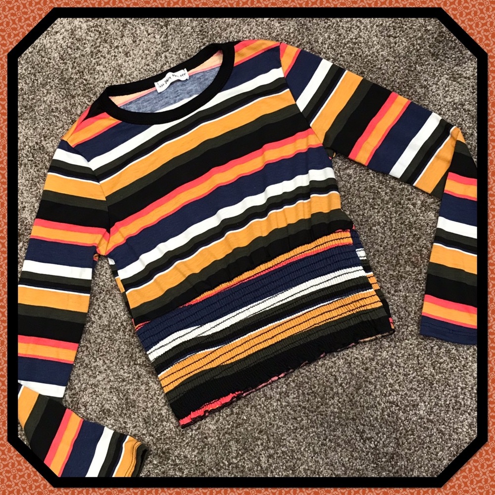 Long Sleeve Crop Tee sz. XS